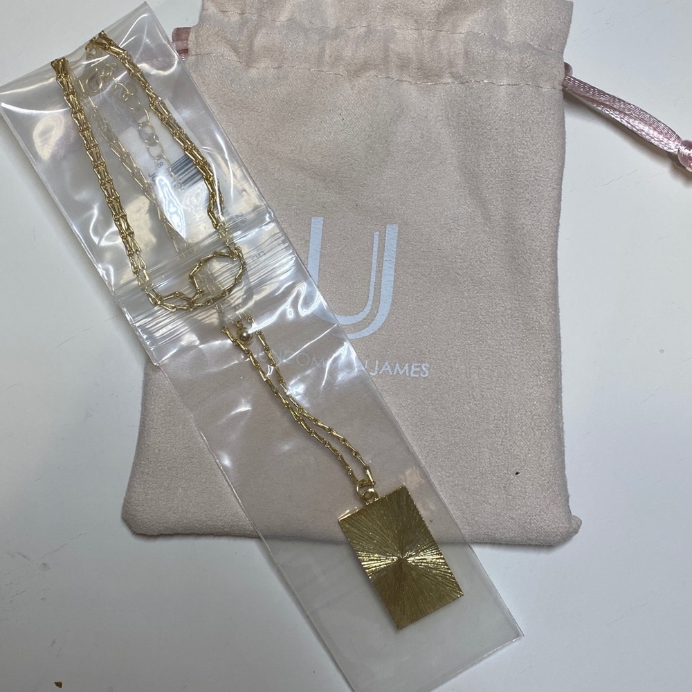 Uncommon James Queens necklace